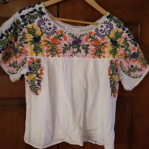 Buddy Basics Tops - Huipil Style Blouse with Embroidery BOHO
